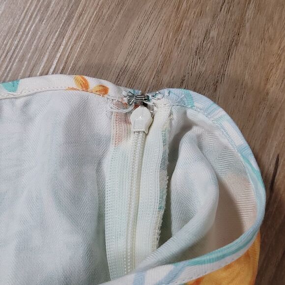 🔺️Hula Doll White & Teal Floral Print Silk Skirt Large - Picture 6 of 9